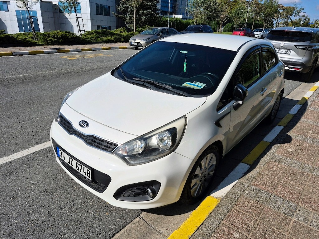 SAHIBINDEN DEĞİŞENSİZ 2013 1.4 DIZEL KIA RIO FANCY - 2