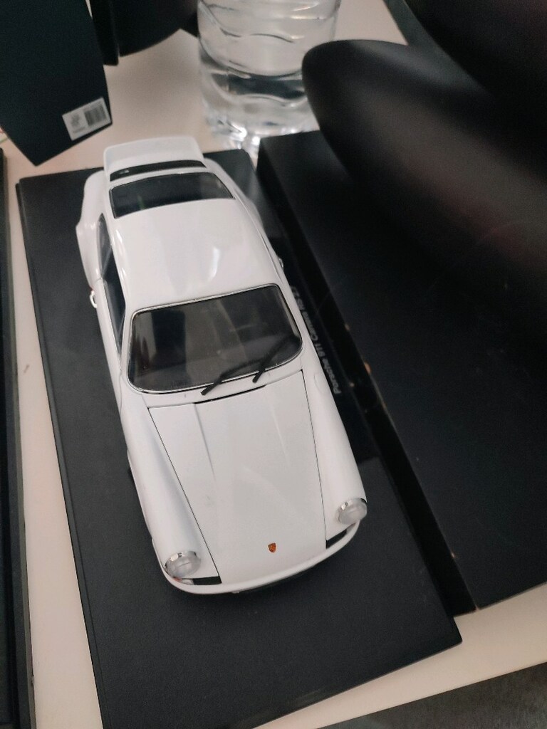 1/18 Porsche - 2