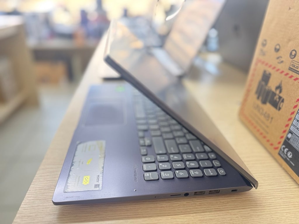 ASUS RYZEN 5 3500U İŞLEMCİ | MX230 2GB E.KART | 8GB RAM | 256GB SSD - 4