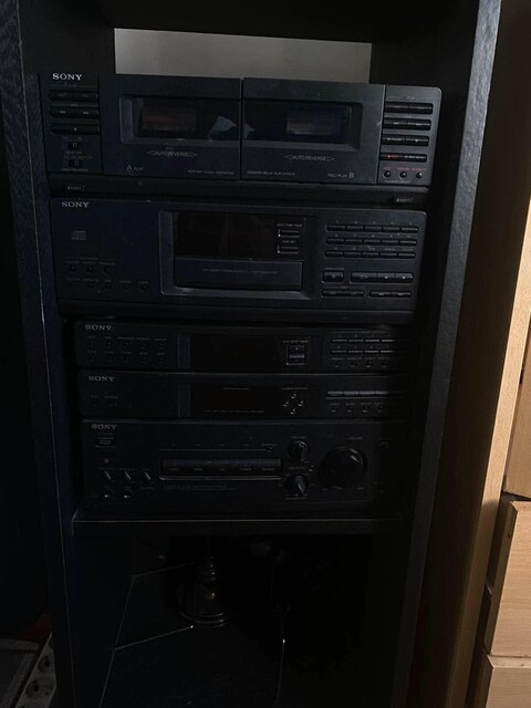 Sony Müzik Seti + Hoparlörler | Radyo Çalışıyor, Bakım Gerekiyor