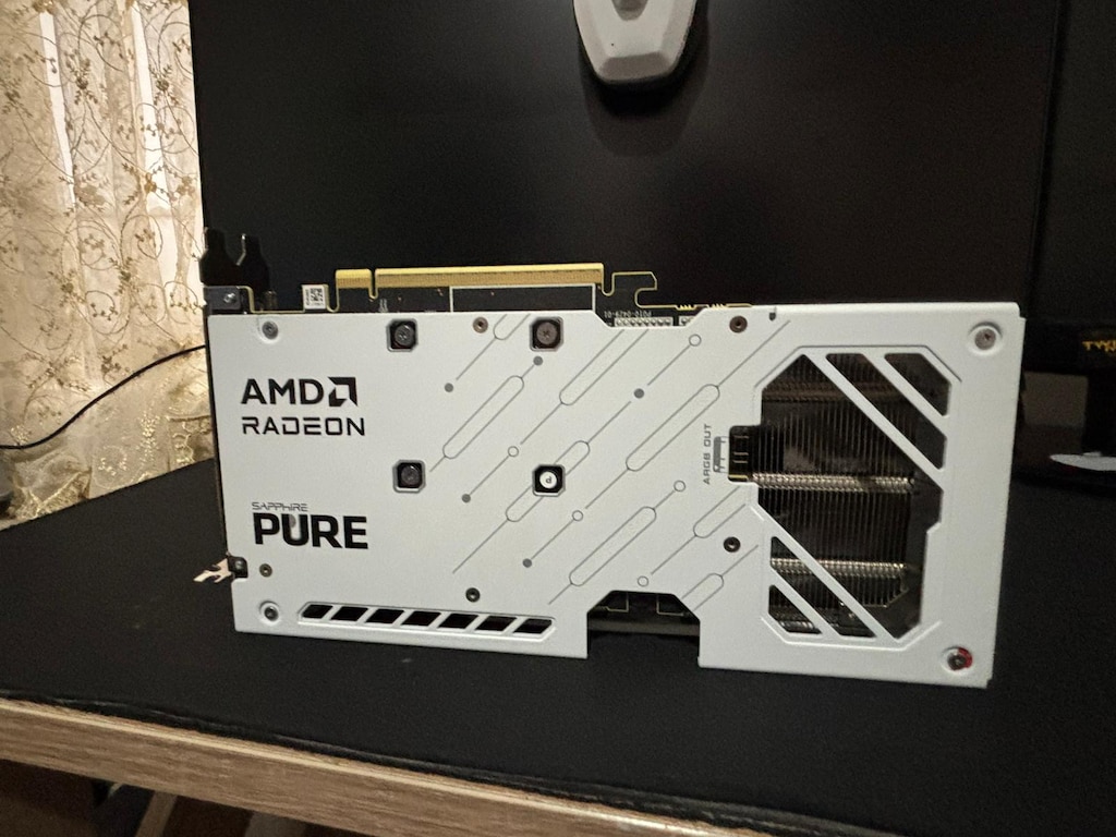Kutulu Faturalı BEYAZ 17 Ay Garantili RX 9060XT 16GB - 4
