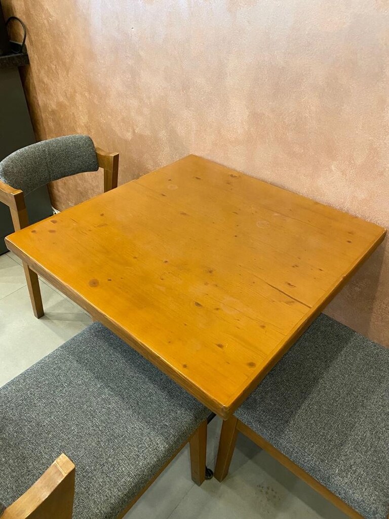4 kişilik masa - 2