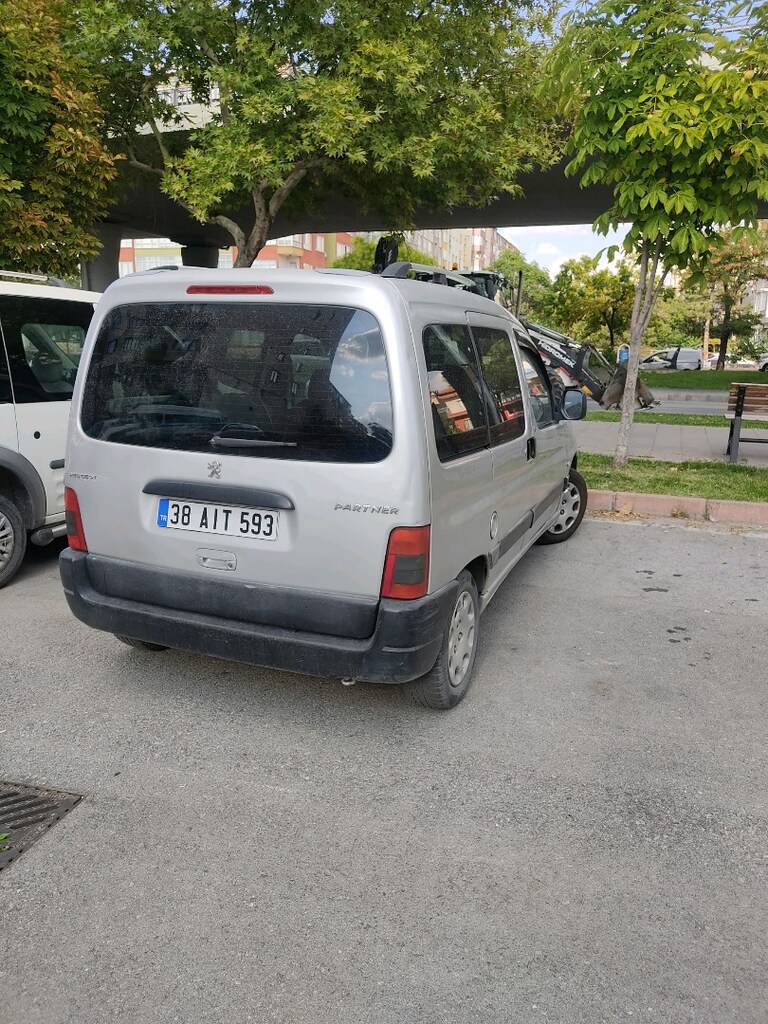 Peugeot Partner 1.9d Comfort Çift Sürgü Tek Kapak - 8