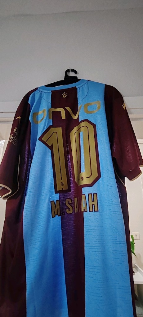 Mohammed Salah 26-27 sezonu çubuklu forma - 3