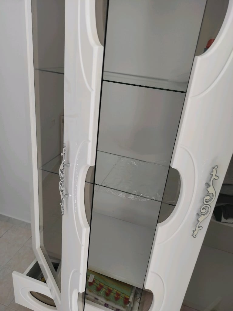 Yeni Gibi Kiler Dolabı Gümüşlük Çok Amaçlı Çekmeceli Dolap. - 2