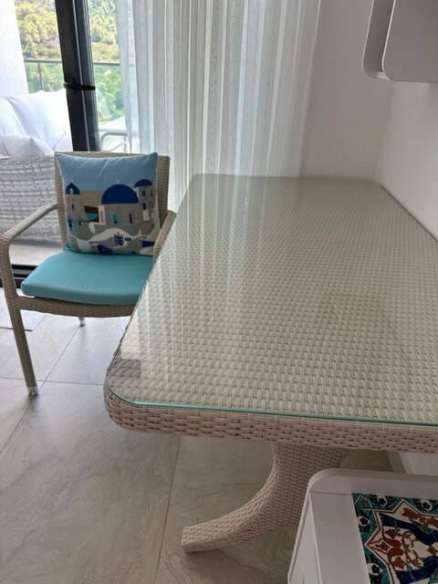 Lunica polo rattan yemek masası takımı