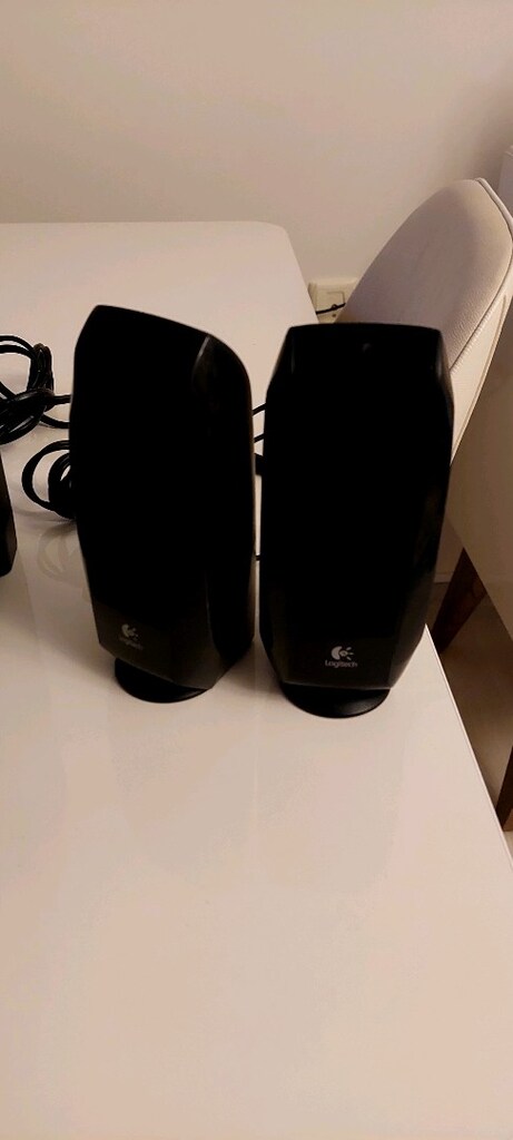 Logitech ses sistemi 2+1 - 2