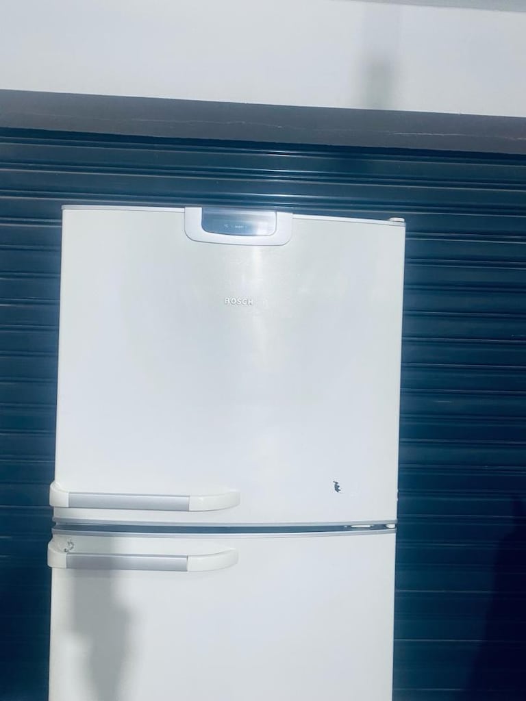 BOSCH MARKA ÇİFT KAPILI NOFROST DİJİTAL EKRAN 483 ltlik - 2