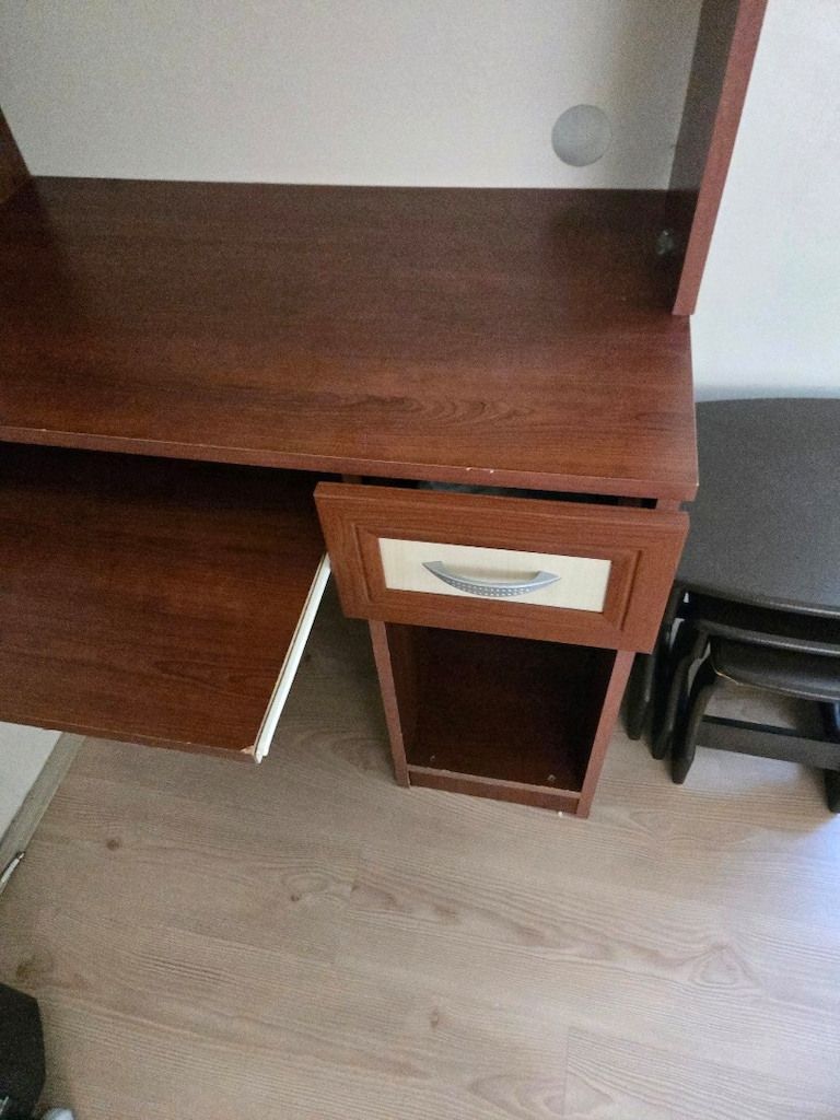 Raflı, Dolaplı ve Sürgülü Klavyelikli İkinci El Çalışma/Bilgisayar Mas - 4