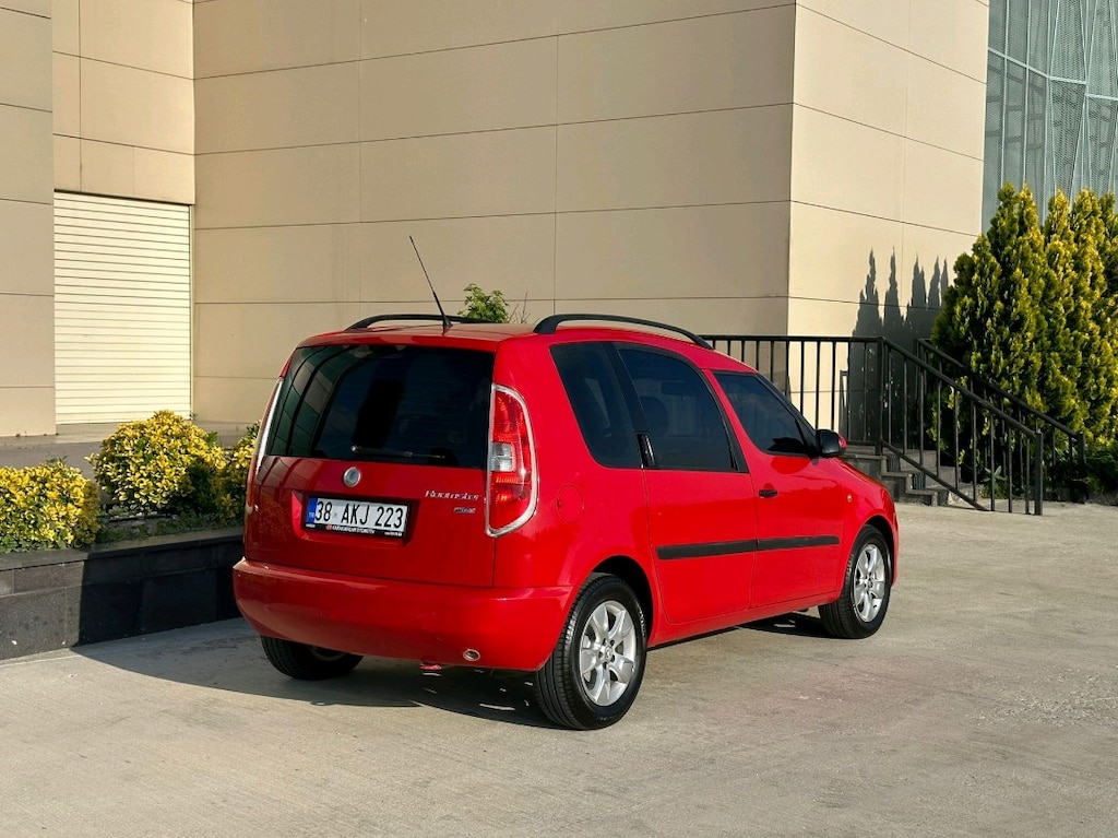2010 Model Kırmızı Skoda Roomster Tüplü Aile Arabası - 12