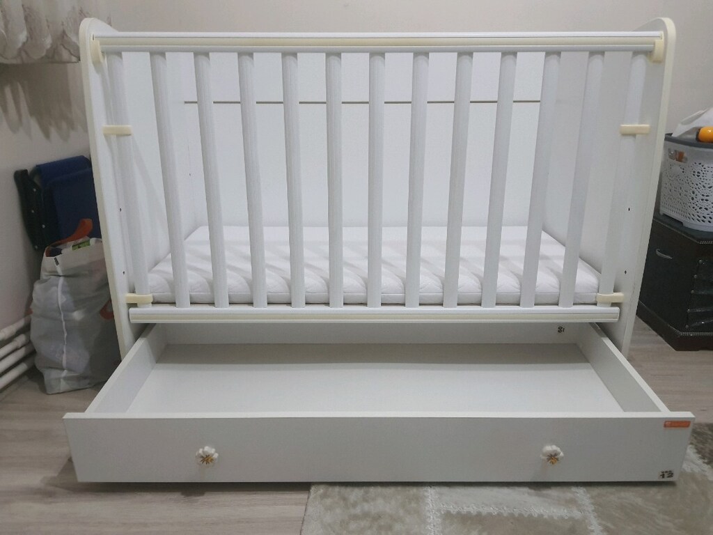 Temiz ve Az Kullanılmış Lorelli Bebek Yatağı (Beşik) Yatak Hediyeli - 4