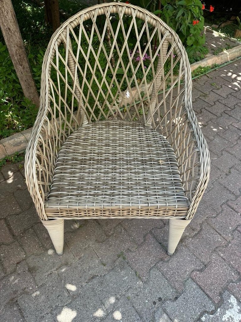 çok temiz bahçe takımı 4 sandalye bir masasa - 13