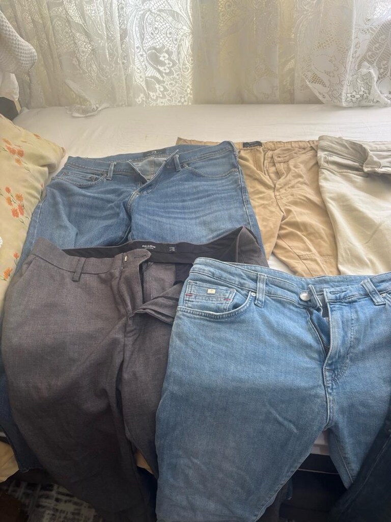 markalı yeni kot ve karğo pantolon