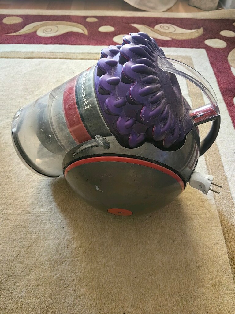 dyson cinetic big ball parquet 2 sorunsuz çalışıyor diğer parçalar yok - 6