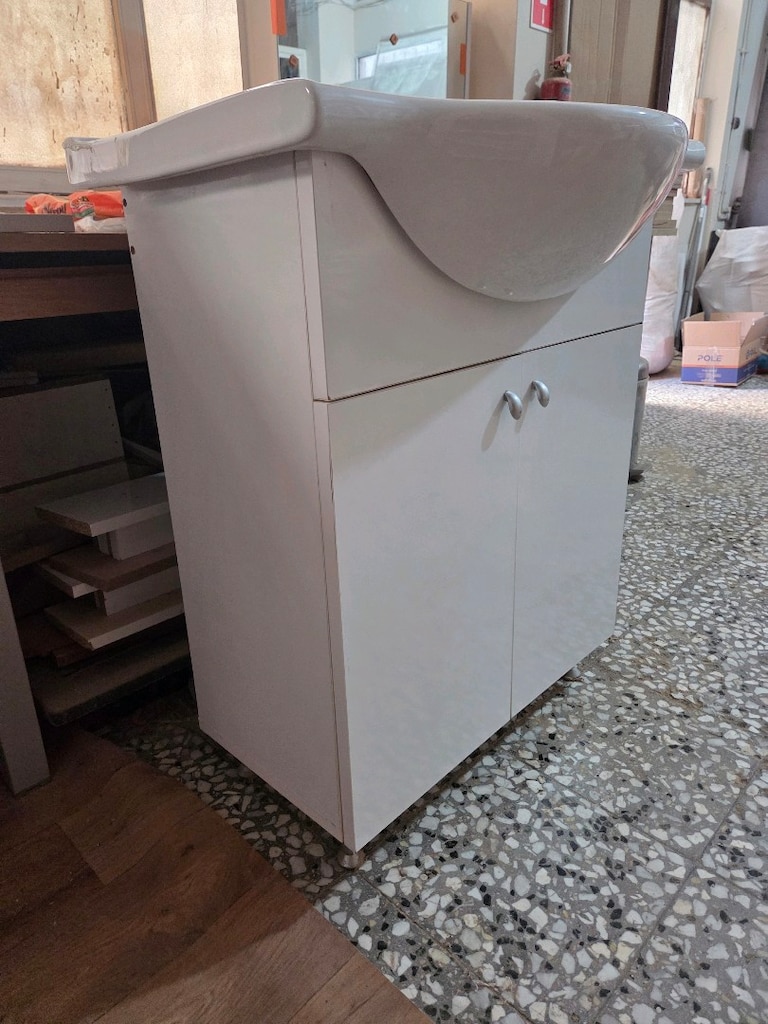 Banyo dolabı 70 cm - 4