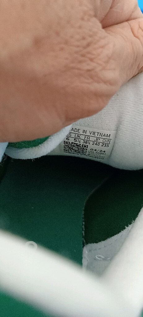 Orjinal Adidas 37 numara sıfır hiç kullanılmamıştır. - 3