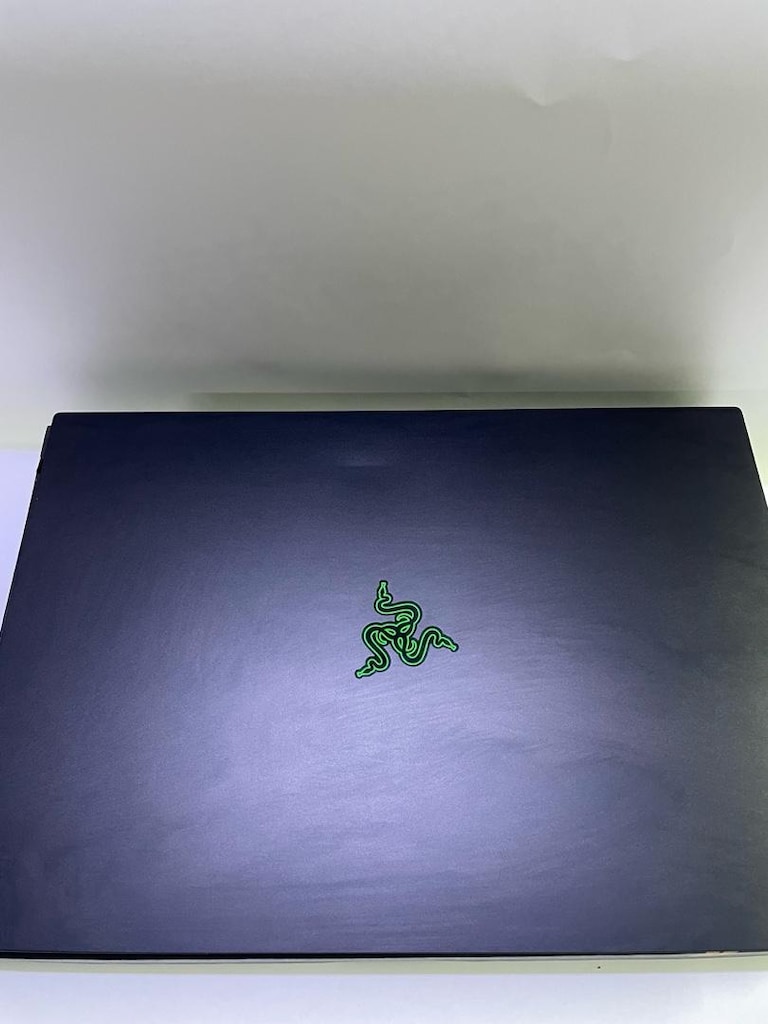 Razer Blade 18 i9-13950HX RTX 4080 - 7