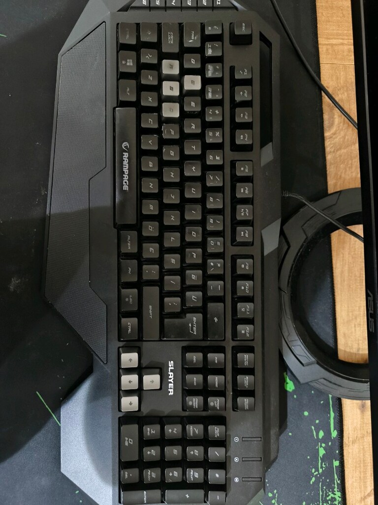 sıfır ayarında temiz rgb klavye - 2