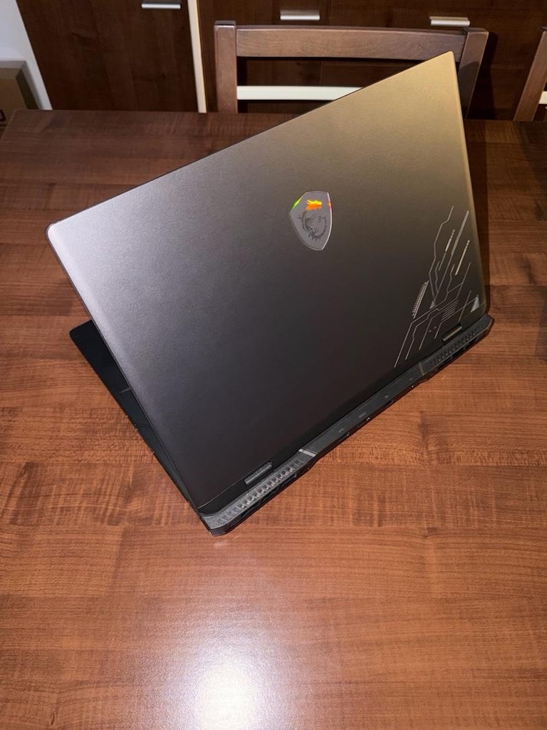 MSI Crosshair 17 | i7 14700HX | RTX 4060 | 32 GB RAM | 1 TB SSD - 2