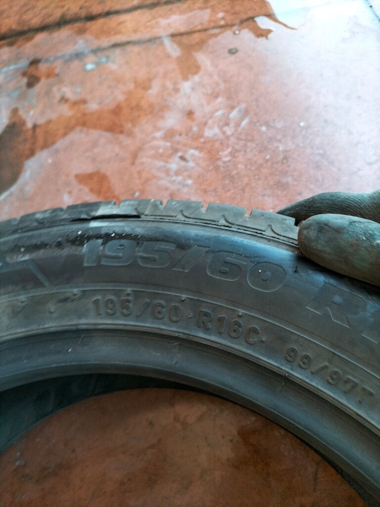 4adet çıkma lastikler 195/60R16C sıfır gibi - 2