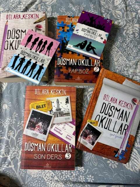 düşman okullar serisi 3 kitap+ özel ajandasi
