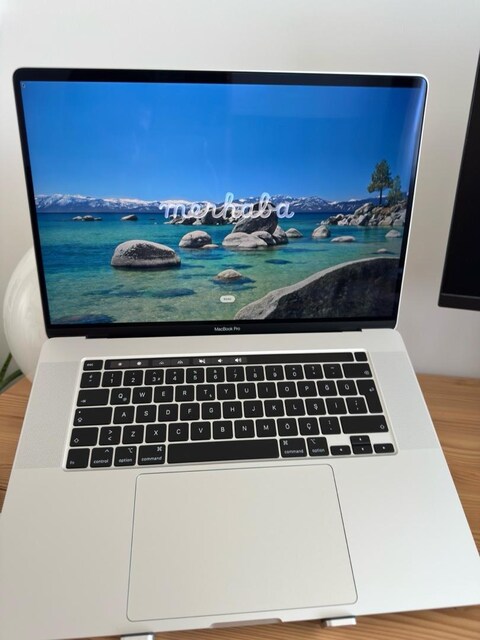 MacBook Pro 2019 16” i7 16GB Kutulu Temiz Kullanılmış