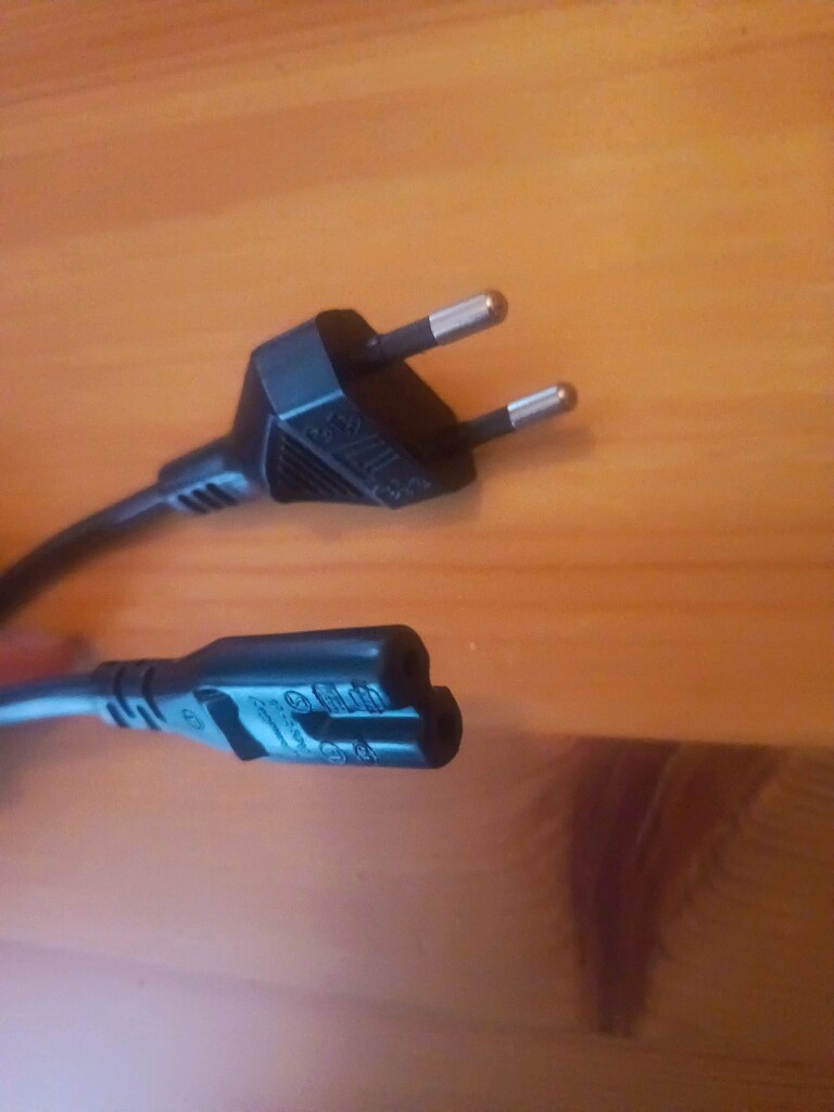 Singer dikiş makinesi pedalı ve güç kablosu - 3