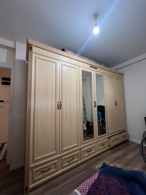 6 KAPAKLI GARDROP