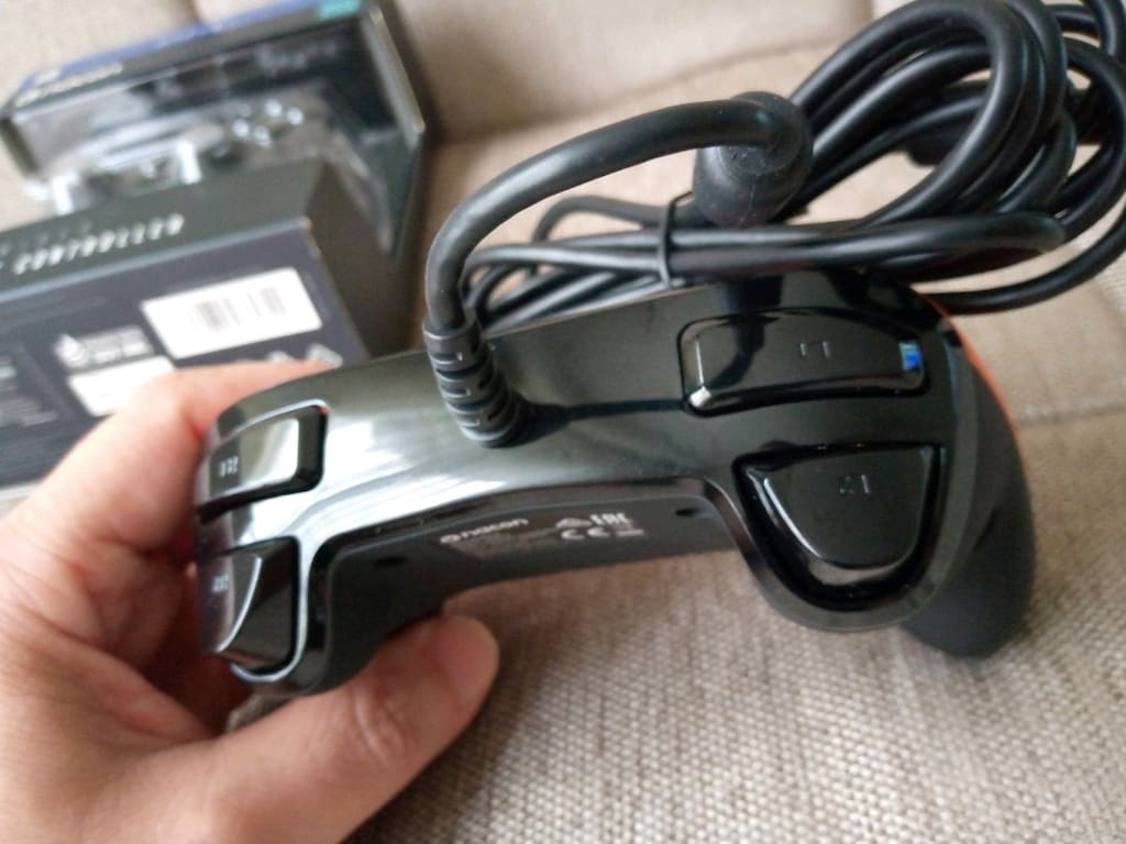 Ps4 kolu kablolu sıfır - 6