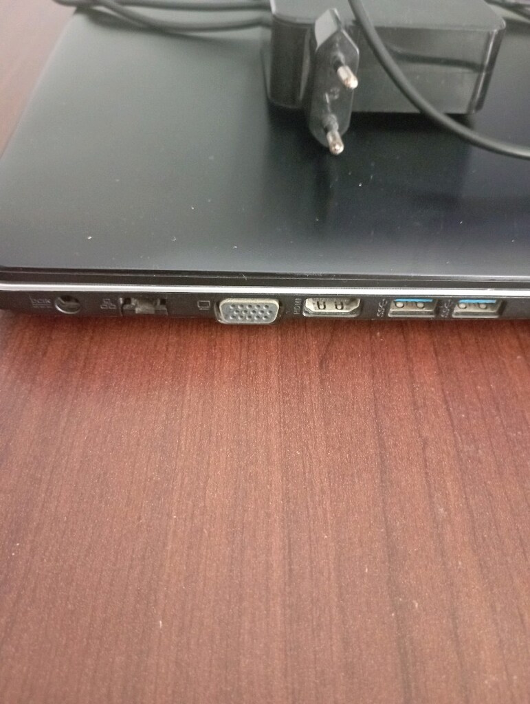 asus Laptop batarya bitik şarjda takılı kullanılıyor. - 11