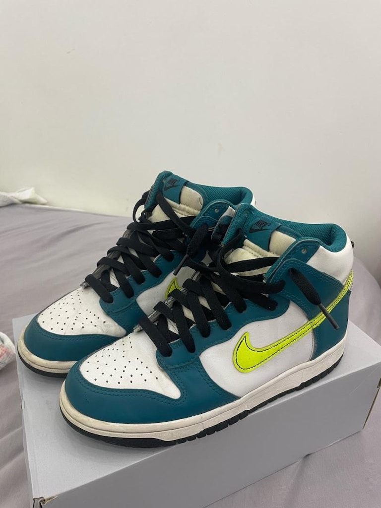 Nike Dunk High SE - 4