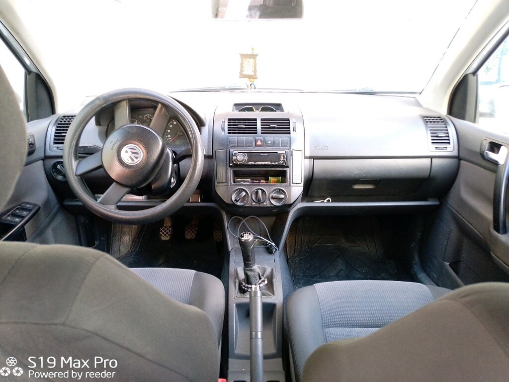 Volkswagen Polo - 8