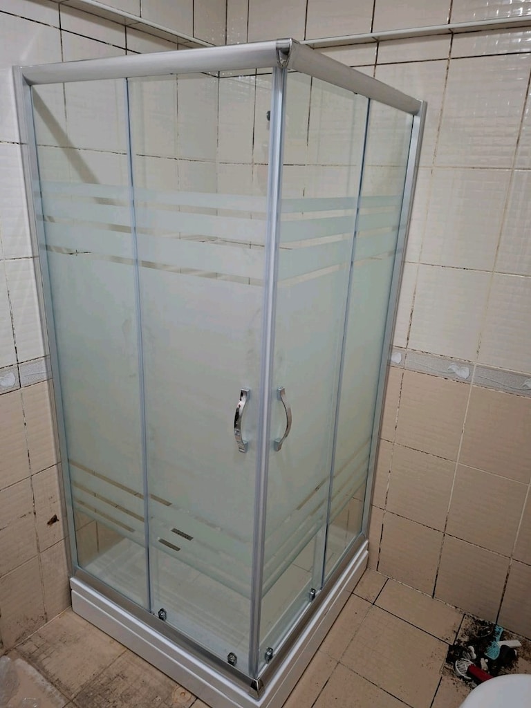 DUŞAKABİNDE FIRSAT - 18