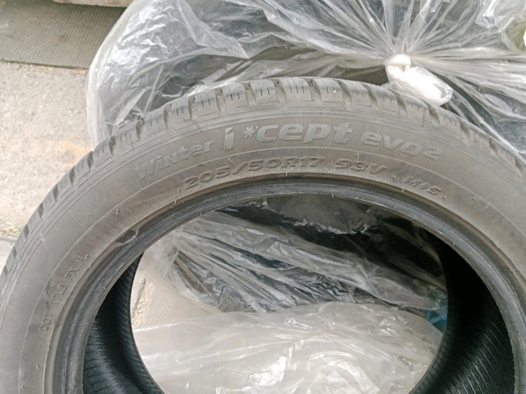 Hankook 205 50 17 93V Lastik - 2