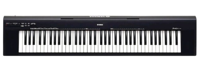 Yamaha Portable Grand NP-30 Piano