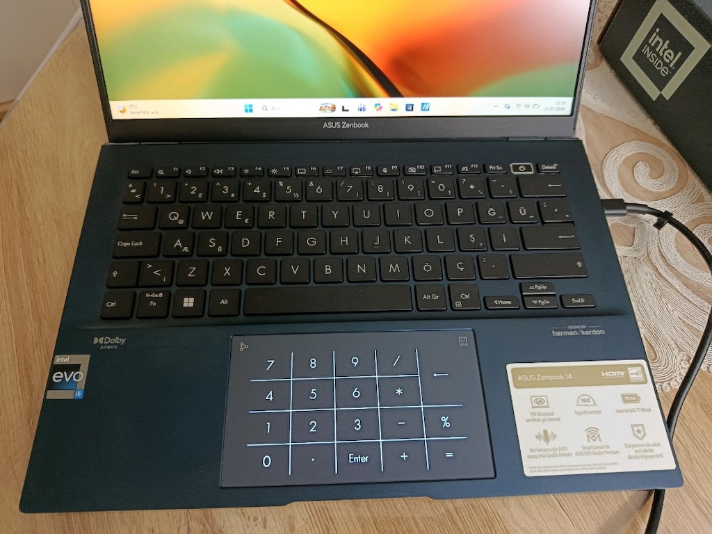 Asus Zenbook 14 - 2