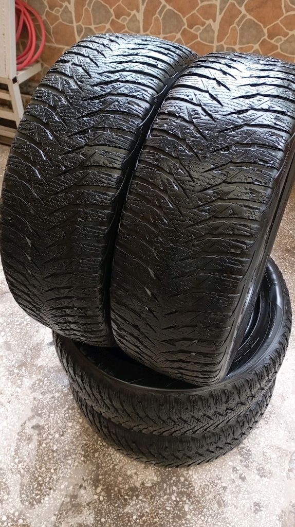 205 55 16 kar lastiği Goodyear - 2