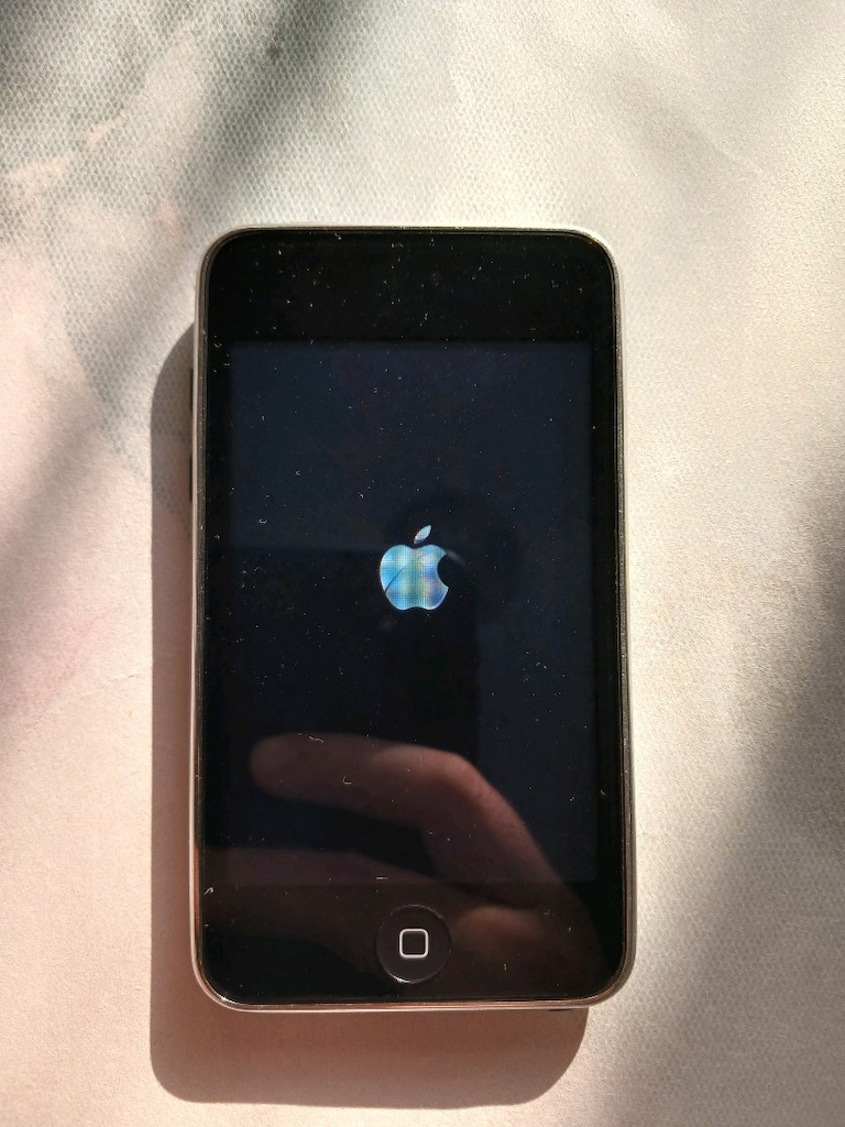 IPOD TOUCH 2.NESİL - 4