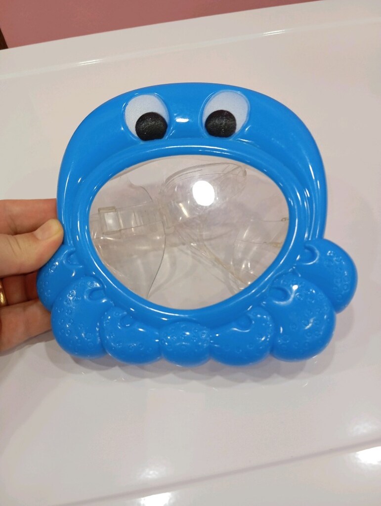 çocuk bebek yüzme gözlüğü