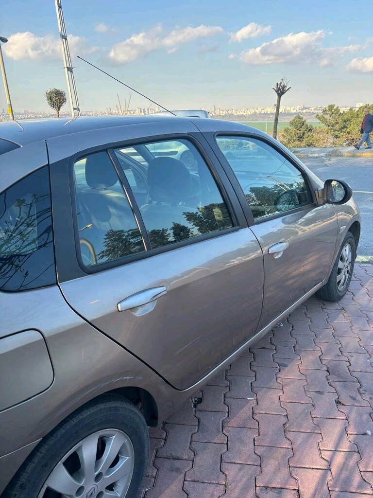 İLK ELDEN 35 BİN KM DE EMSALSİZ TEMİZLİKTE RENO SYMBOL AÇIKLAMAYI OKU - 3