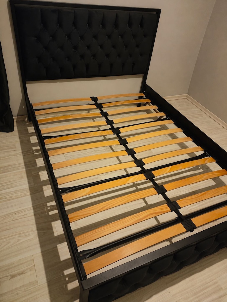 Unimet Mithra 140x190 Çift Kişilik Metal Karyola – Siyah, Ahşap Latalı - 3