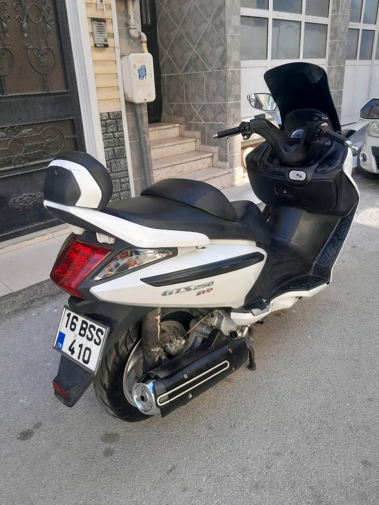 sym gts evo 250i - 4