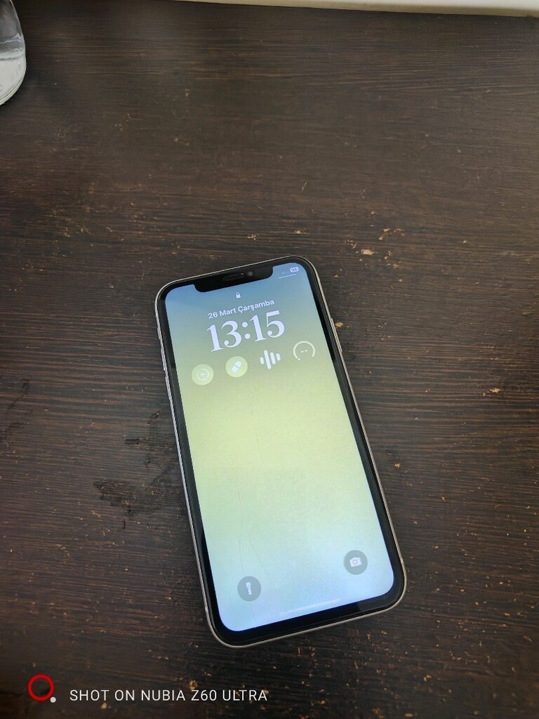 iPhone 11 Türkiye cihazı 64 gb - 2