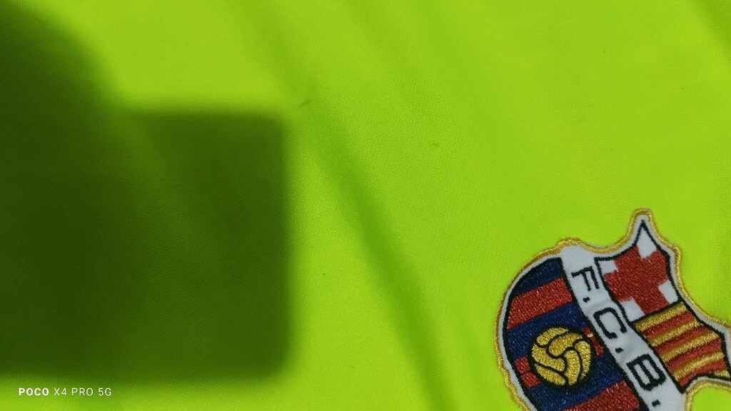 #Nike Ronaldinho forma..Arka bantta ufak sökük, dikilir ve ufak leke.. - 6