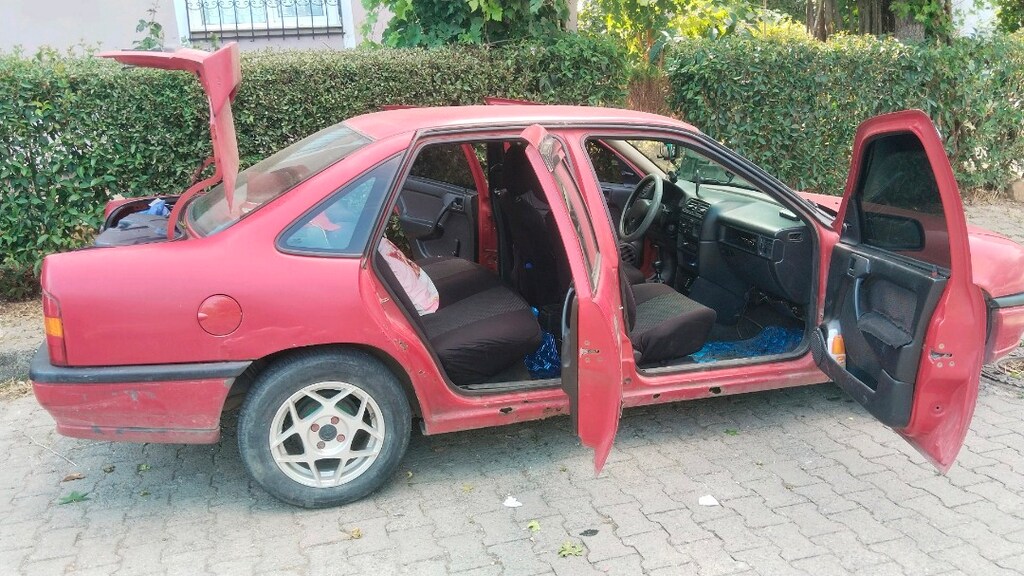 Opel Vectra 1.8 gl - 6