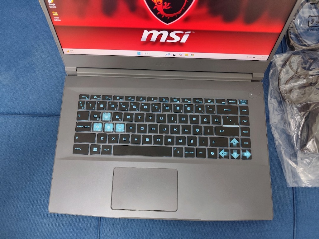 KUTULU HEDİYELİK ÇOKK TEMİZ MSI OYUN ÇİZİM LAPTOP - 11
