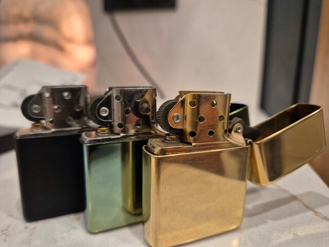 2 adet zippo çakmak