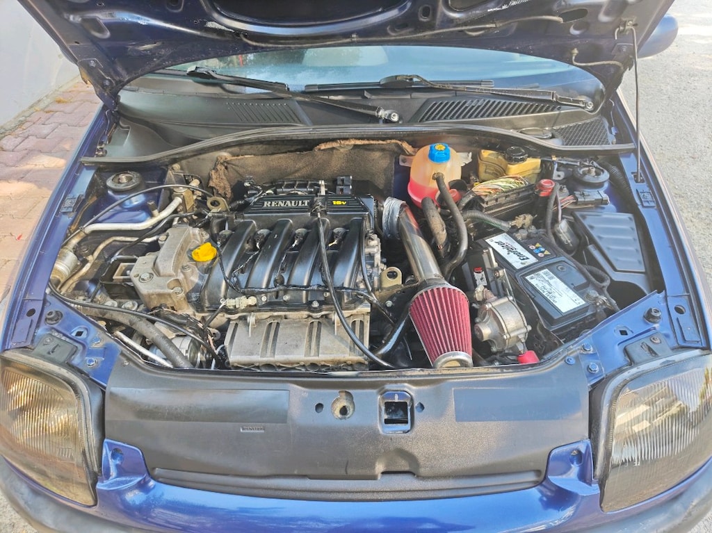 Renault Clio 1.6 Sport - 6