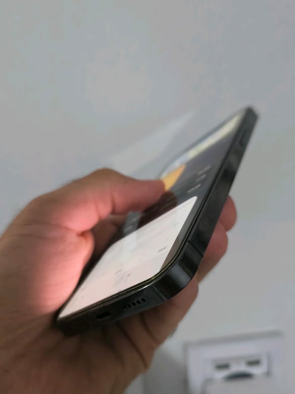 iPhone 12 Pro 128gb hatasız Yılı kurtarıyor - 3