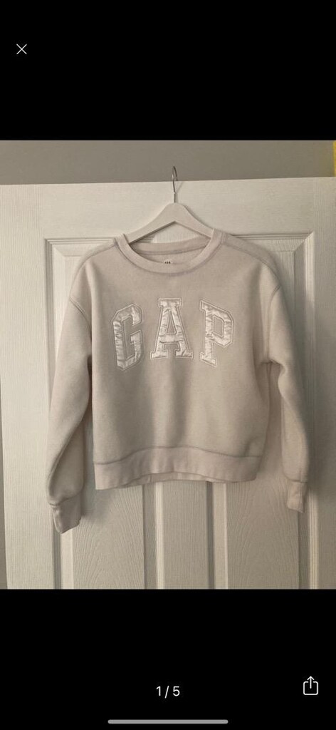 GAP SWEATSHIRT